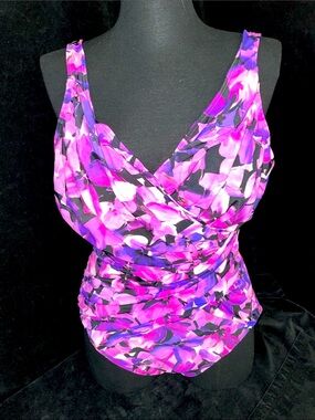 Women’s Kirkland Signature Floral Ruched Surplice 1-Piece Swimsuit Sz 16